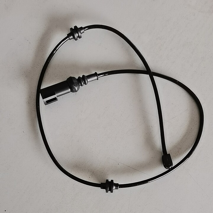 适用蔚来es8 es7 ec6 ec7 et5t et7 et9 前后刹车片报警线