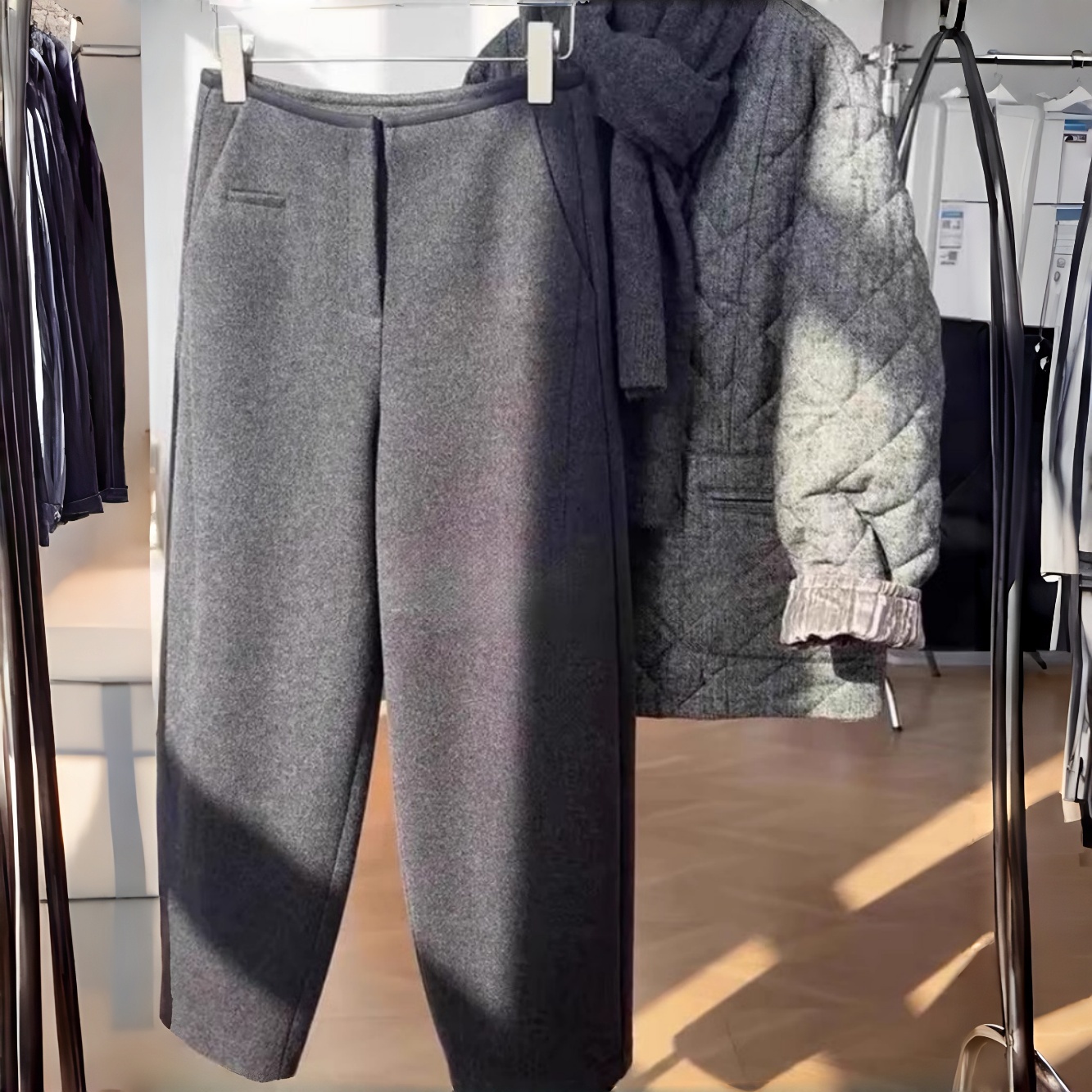 外贸专柜剪标优质毛呢镰刀裤女