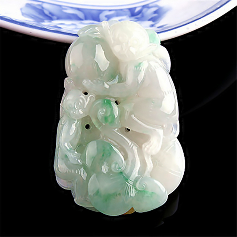 美玉佳缘 翡翠灵猴献寿吊坠冰糯种三彩飘阳绿天然a货缅甸猴子挂件