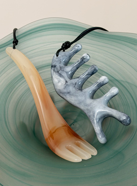 Lemai*小众设计中性风树脂鱼骨造型项链  黄色刮痧板长款抽拉颈链