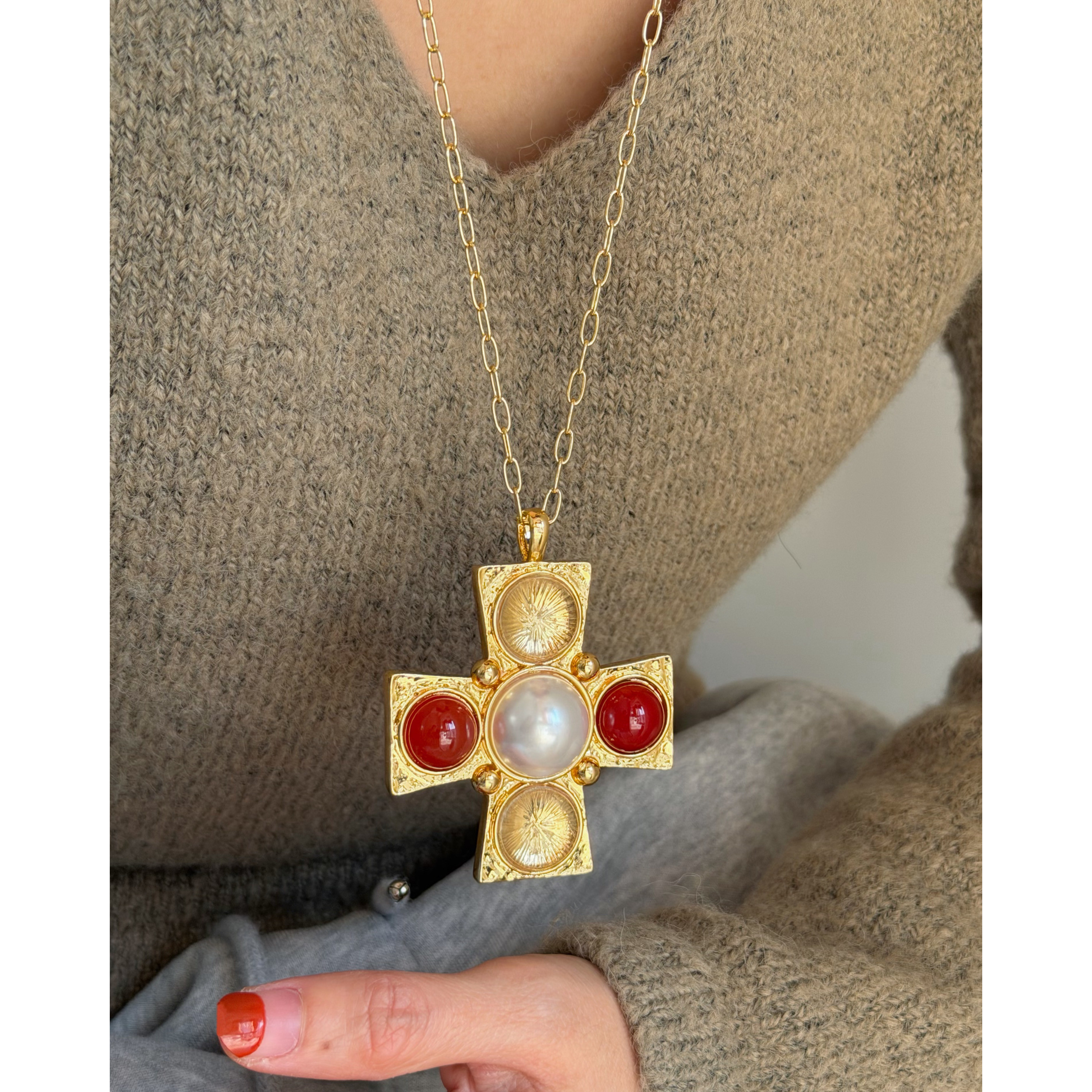 小众设计黄铜镀金重工十字架镶嵌珍珠红石项链  多种戴法复古时髦