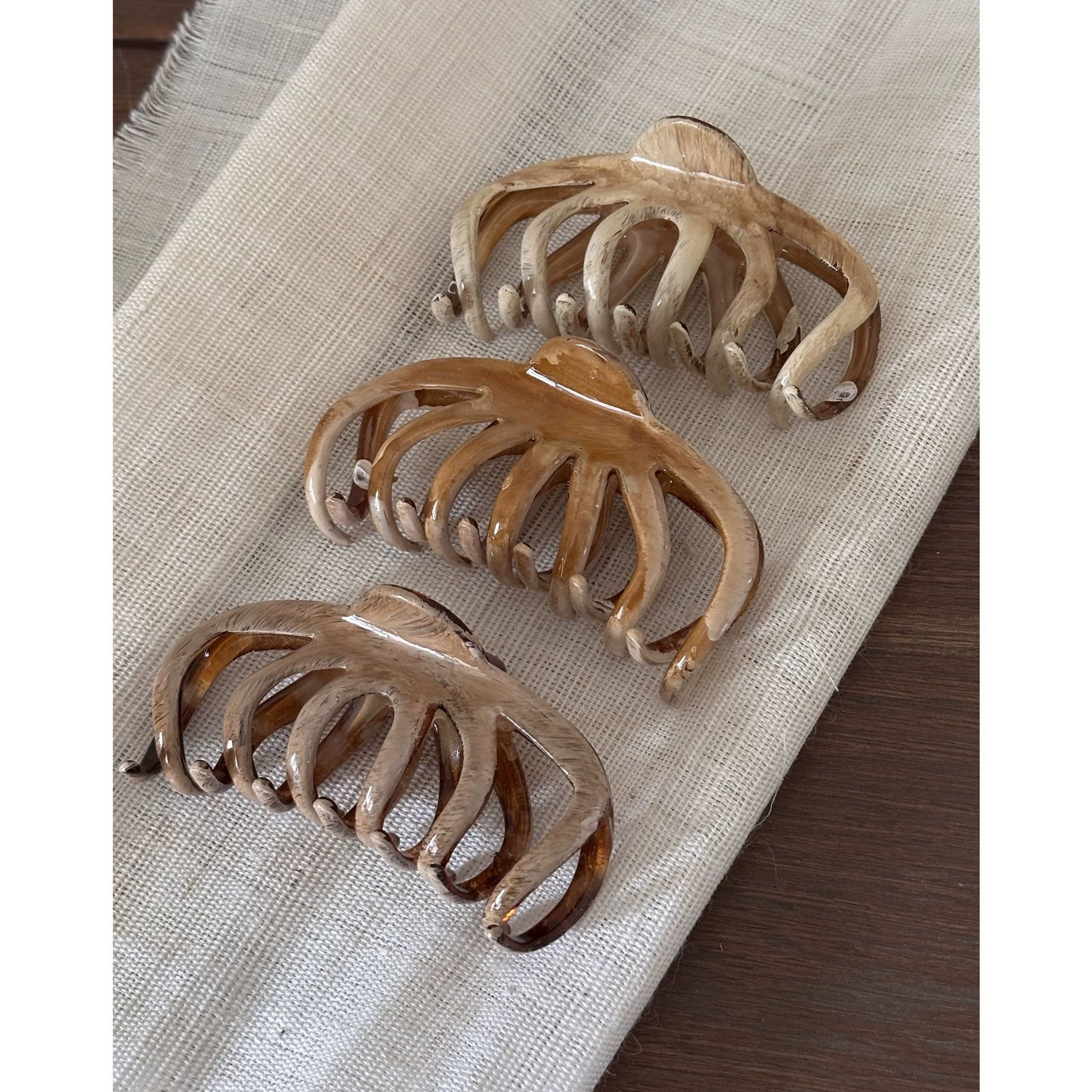 章小蕙同款法国油画感刷漆原木色大号鲨鱼夹日常时髦抓夹