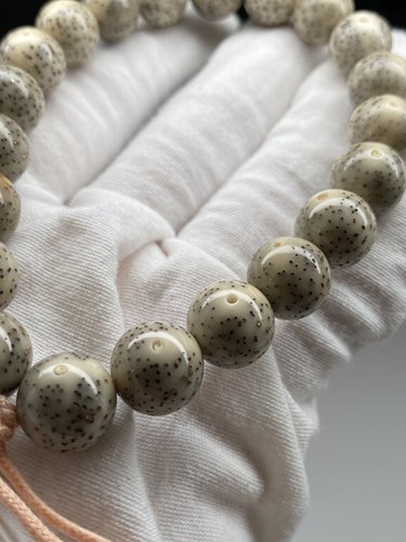 海南星月菩提卡12正月一线天大留白镶嵌24K金钉圆珠手持