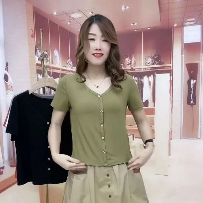 女士针织短袖t恤女夏季新款洋气中年妈妈装V领打底小衫百搭上衣