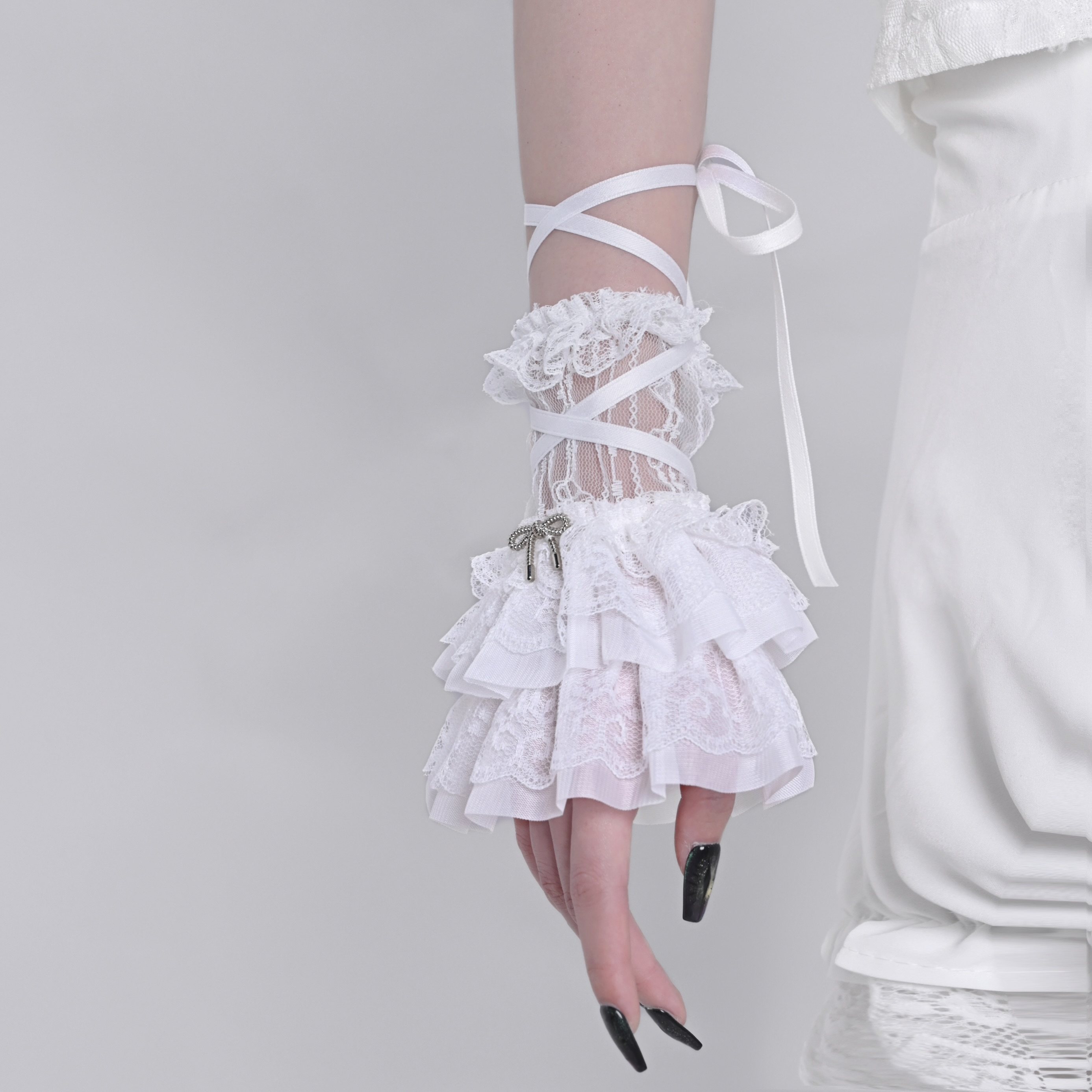 BROKEN BONE ORIGINAL JAPANESE SWEET BALLET STYLE LACE LACE STRAP SLEEVES BREATHABLE THIN VERSATILE SLEEVE WOMEN