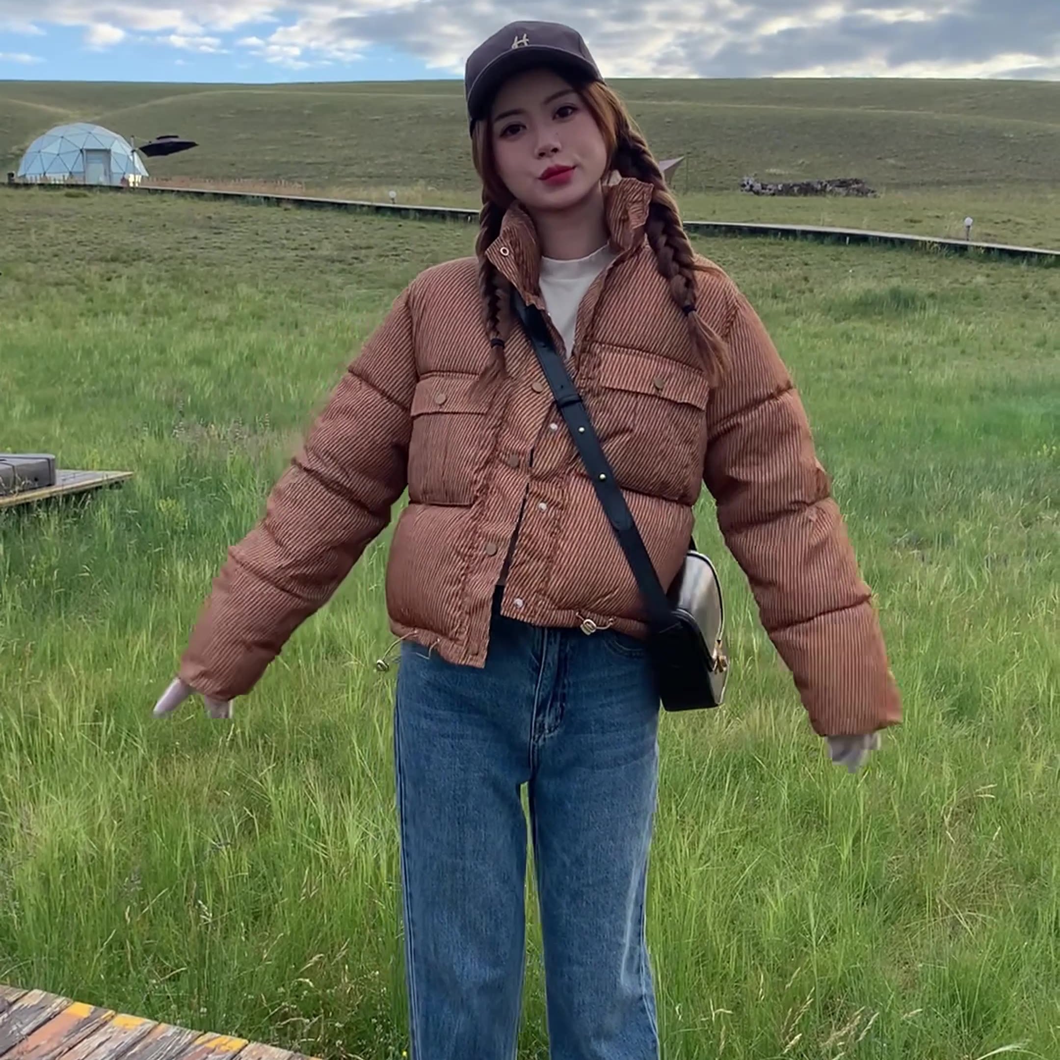 冬季女高级感棉衣羽绒棉服外套休闲韩版加厚宽松短款