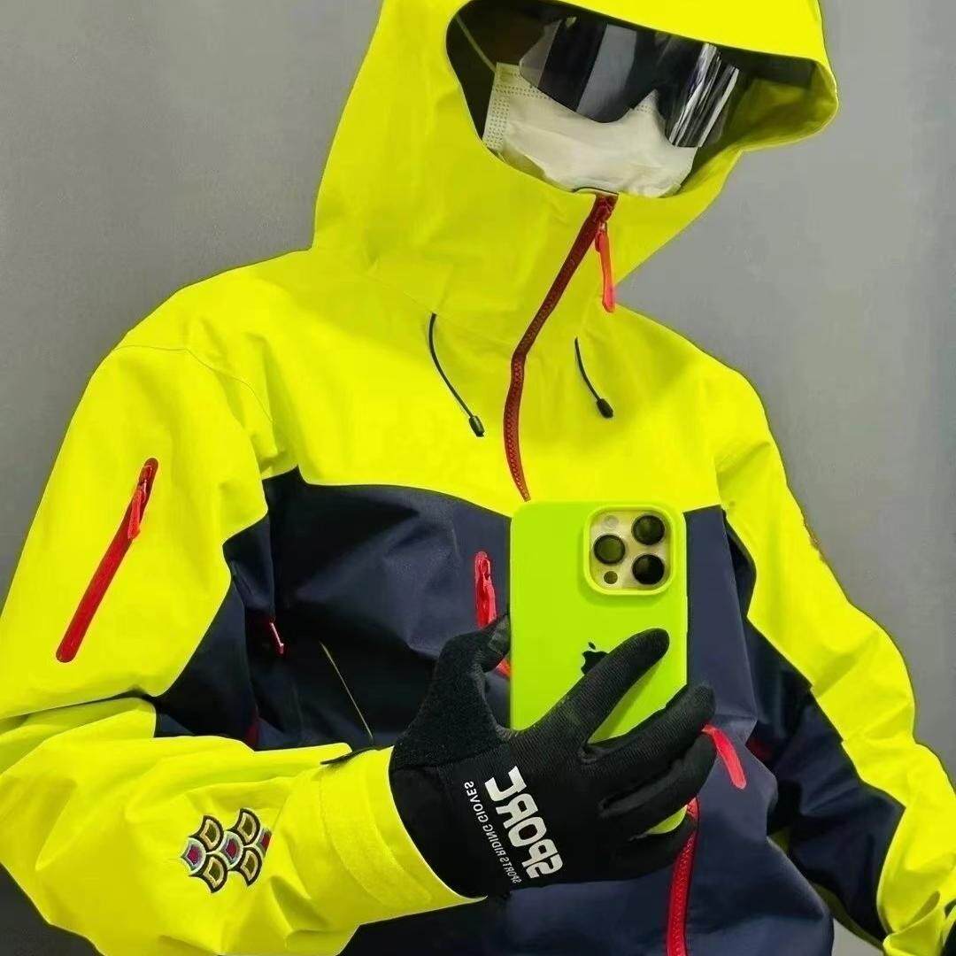 龙年SV硬壳户外防水冲锋衣外套