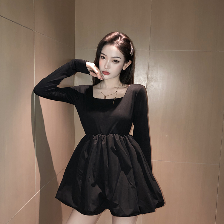 Real auction real price retro Hepburn style small black skirt square collar high waist bud long sleeve dress shaggy skirt