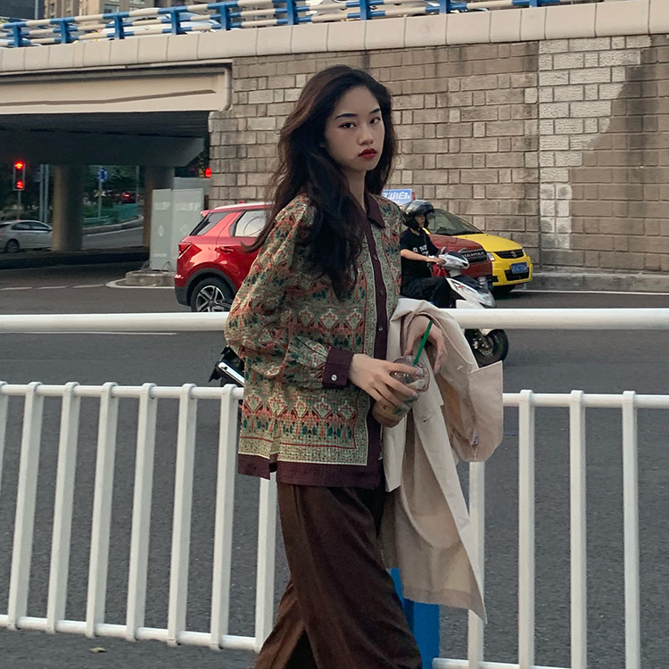 Real auction and real price retro printed Hongkong style charter shirt