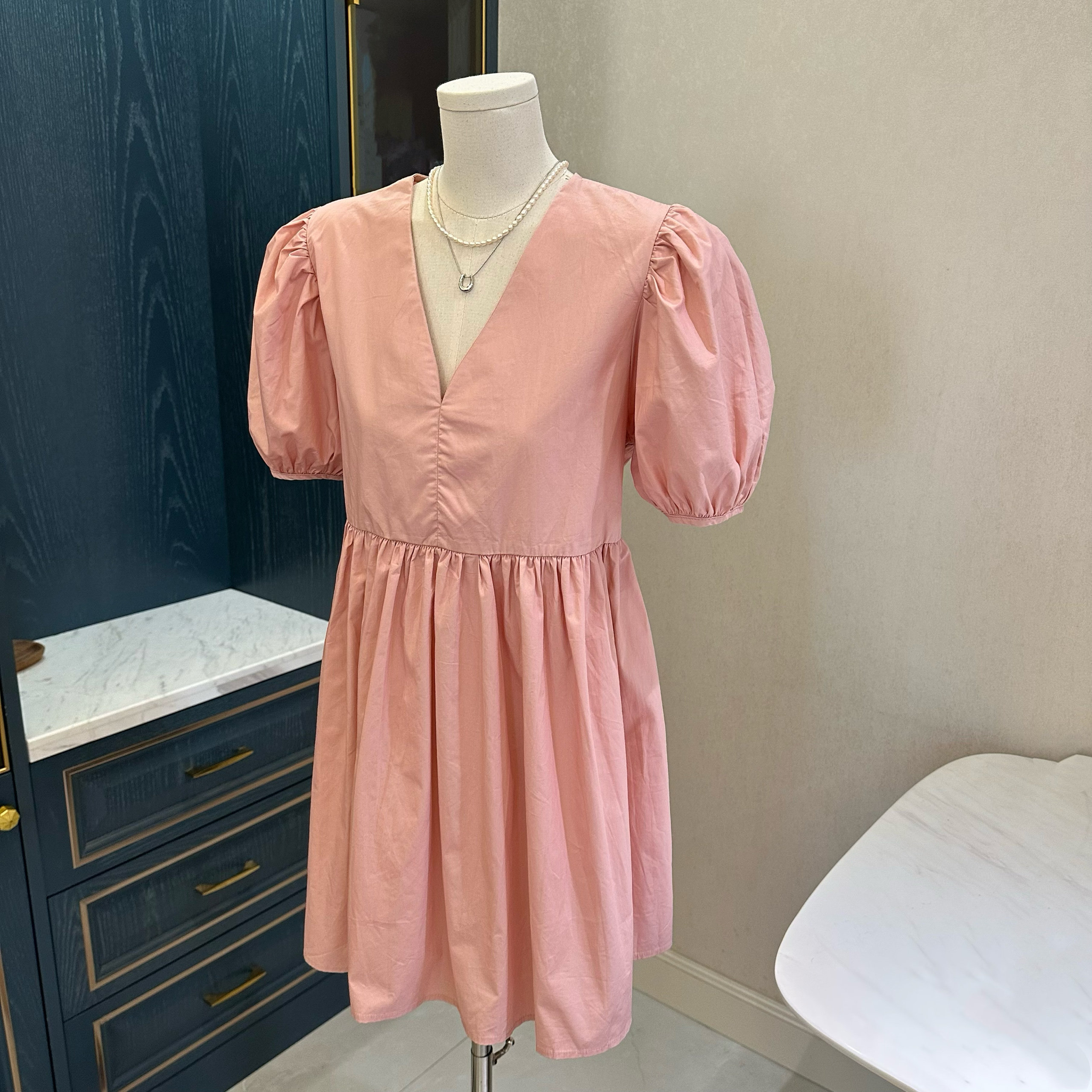 小粉裙系带蓬蓬公主连衣裙女