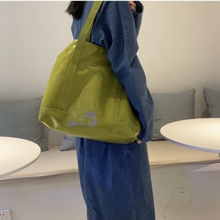 一颗行走的牛油果! 单肩大容量托特包女柔软皮pu通勤果绿色手提