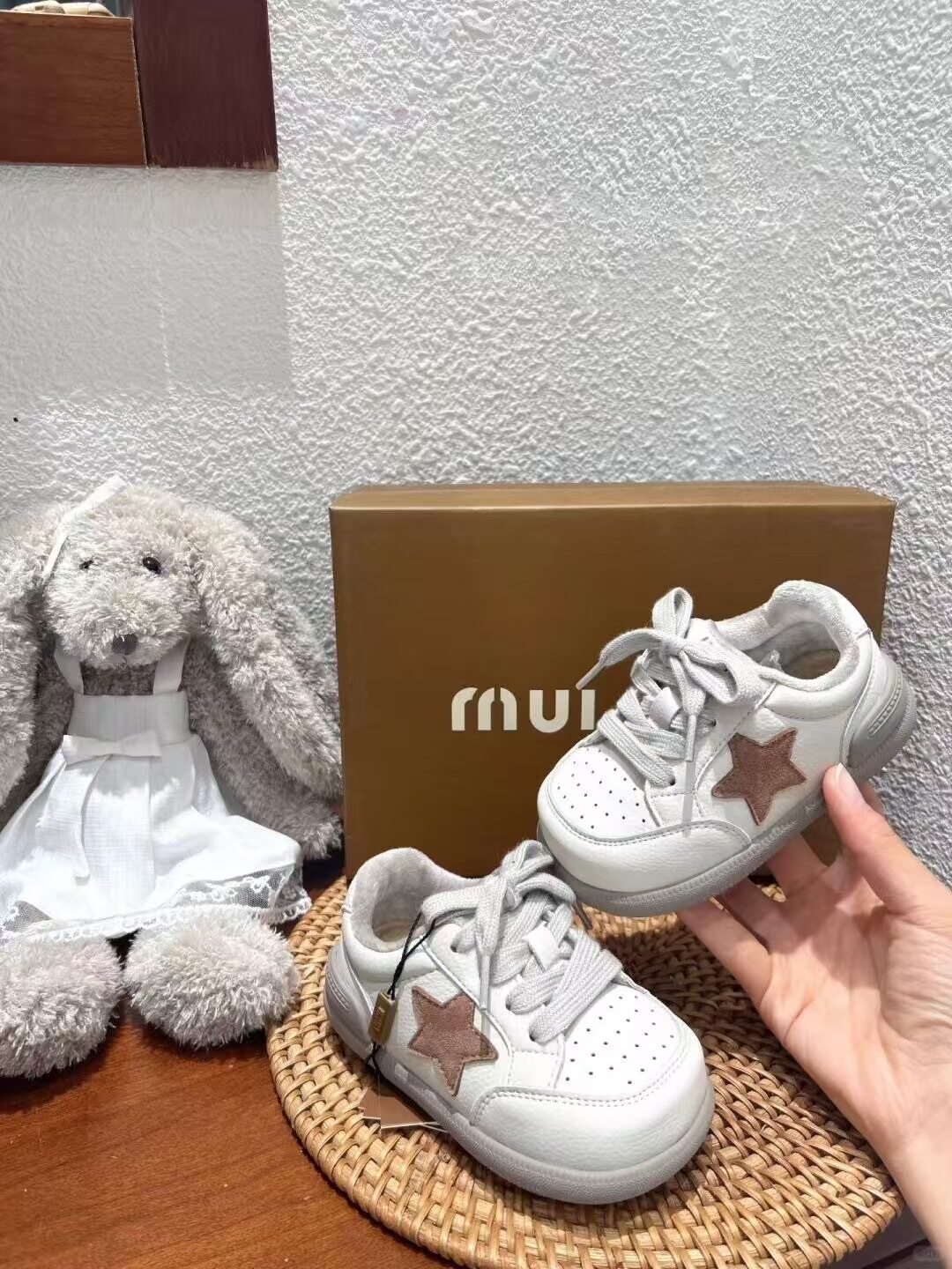 inuu2025深秋初冬款白色板鞋棕色五角星加绒休闲运动鞋23-32码