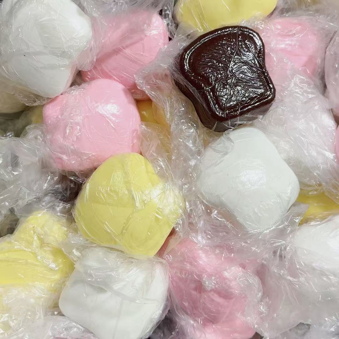 湿软手感仿真迷你小面包片慢回弹捏捏乐解压模型道具礼物一件