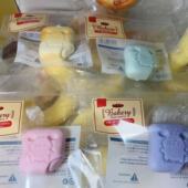 日单包装 软手感仿真咬一口小狗面包慢回弹捏捏乐解压礼物一件