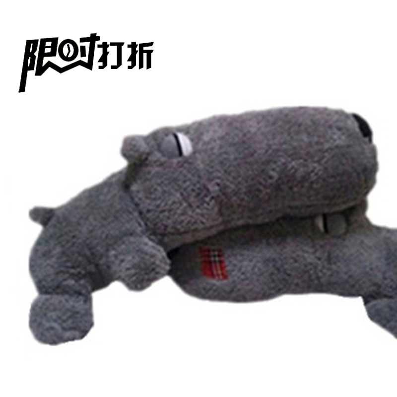 趴趴狗灰色车载靠垫欠揍毛绒玩具