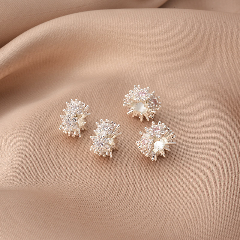 铜镀厚银保色大孔镶锆石梅花隔珠手工diy手链项链串珠材料车轮珠,饰品/流行首饰/时尚饰品新,其他DIY饰品配件,淘宝优惠券,粉丝福利购,淘宝优惠卷