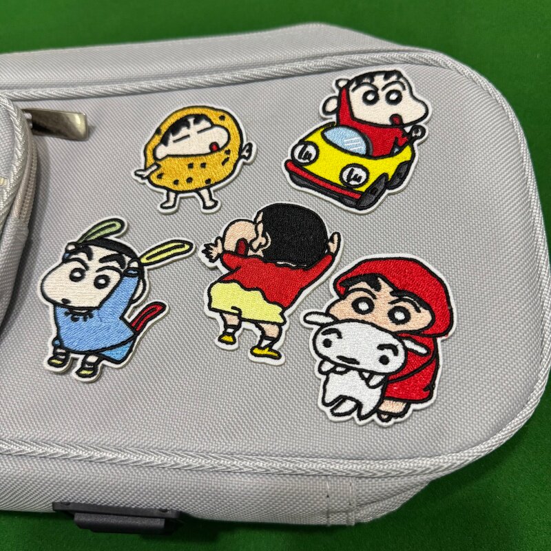 蜡笔小新刺绣自粘免缝修补贴图片