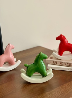 2026马年冰裂纹摇摇马桌面摆件