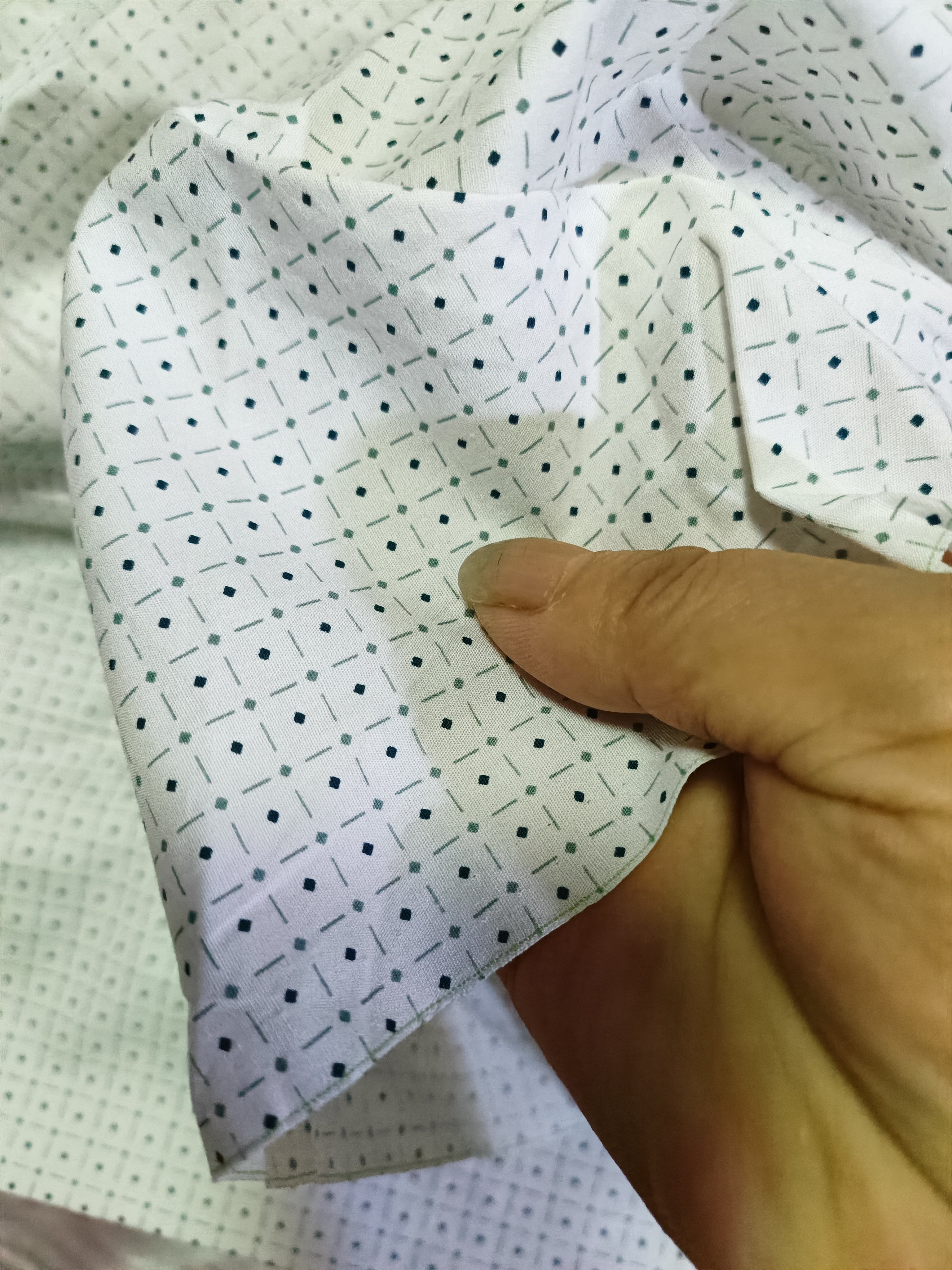 白底蓝色小格子水玉波点纯棉布衬衫裙子制衣服装布料面料宽1.07米