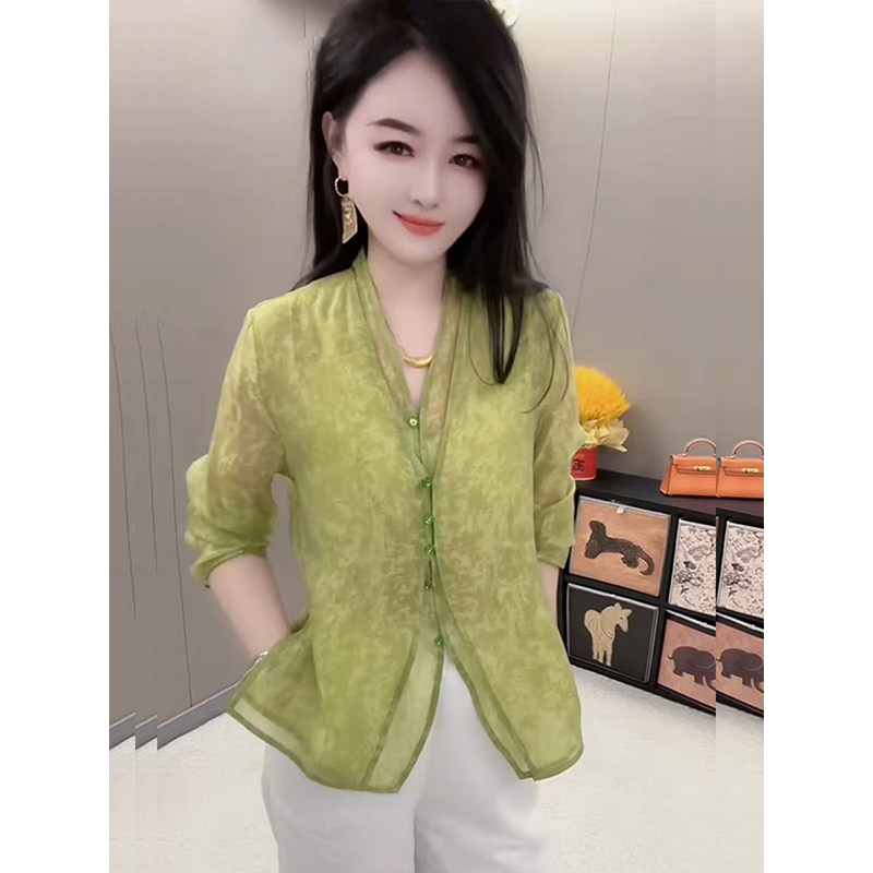 新中式刺绣微透假两件衬衫女2026夏季新款清凉防晒高级感衬衣上衣