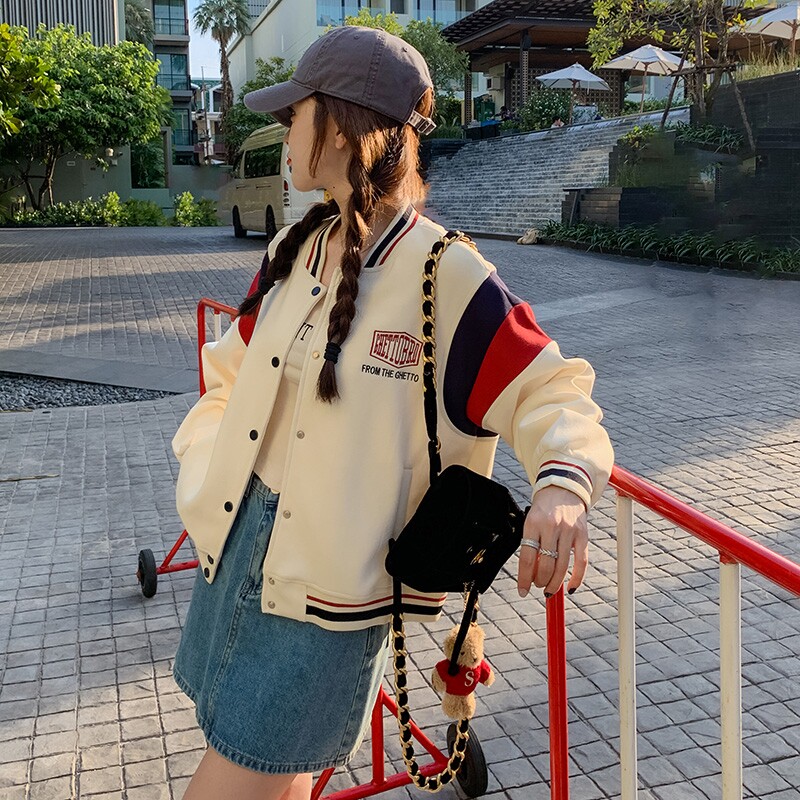 白色短款棒球服外套女春秋款2025新款学院风洋气独特宽松拼接夹克,女装短外套,昱儿e优优