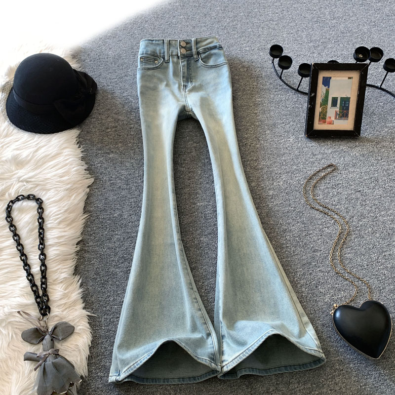 浅蓝色丰胯微喇叭牛仔裤冬季加厚