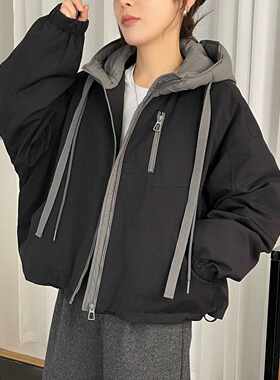 撞色连帽羽绒服外套2026简约韩系慵懒风白鸭绒保暖宽松休闲外套女