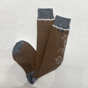 AVVENN设计师品牌2025秋季 撞色提花长筒袜 新品