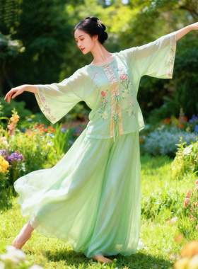 新款古典舞蹈演出服女古风节目表演服仙女元旦日常舞蹈练功服飘逸