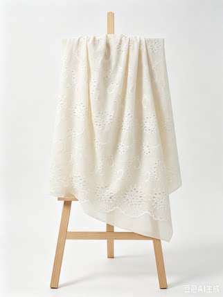 纯棉白底刺绣布料朴素自然风可做服装连衣裙娃衣等手工布料