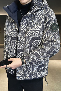 2025年冬男士新款微宽松民族花连帽羽绒服A230-88235-P245(控345)图片