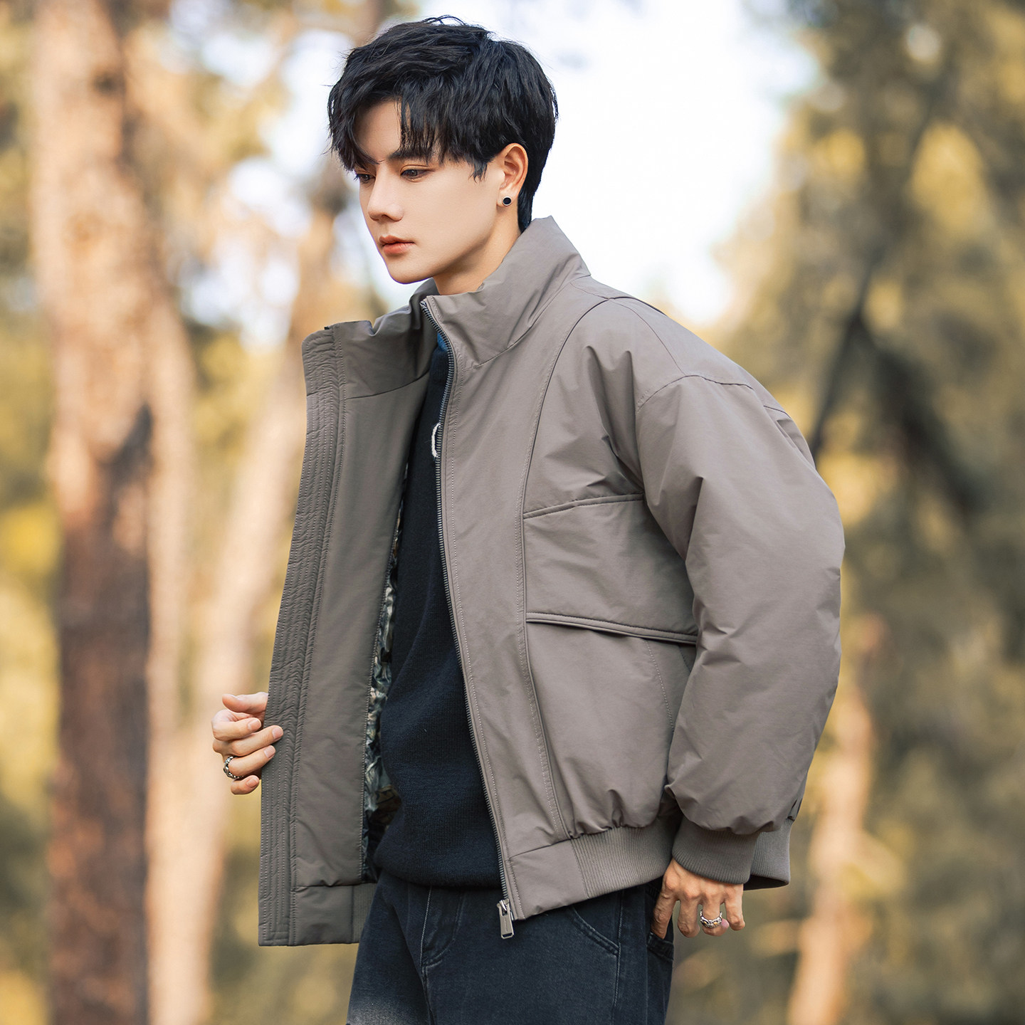 2025年冬男微宽松立领标90工装式羽绒服A230-95710-P220(控320),男装羽绒服,电商A230