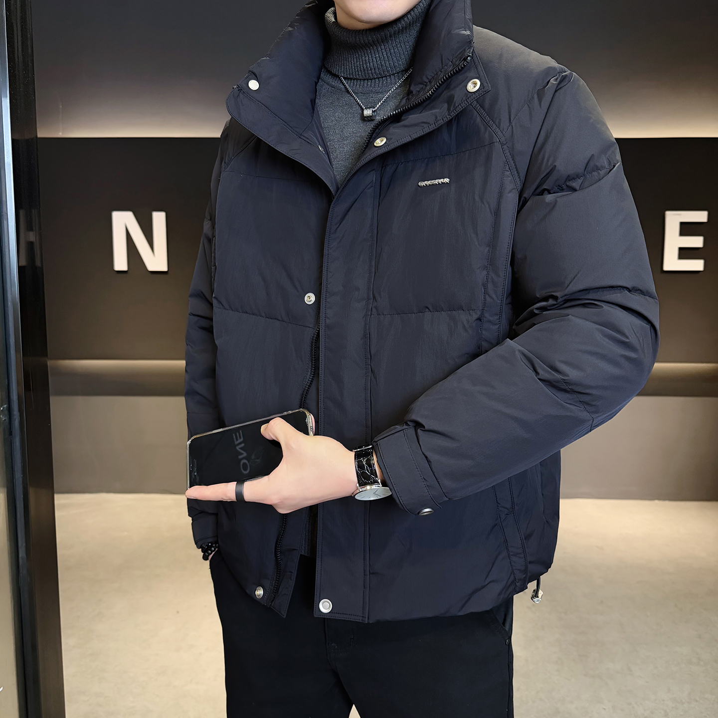 2025冬男修身立领小标标50%白鸭绒羽绒服A230-7900-P195(控299)，男装羽绒服，电商A230