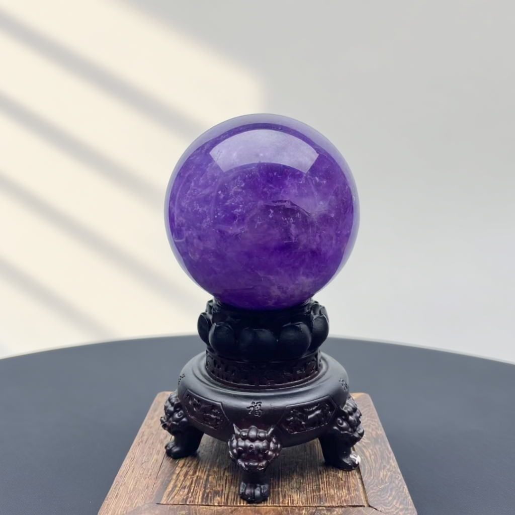 天然紫水晶球原石打磨摆件