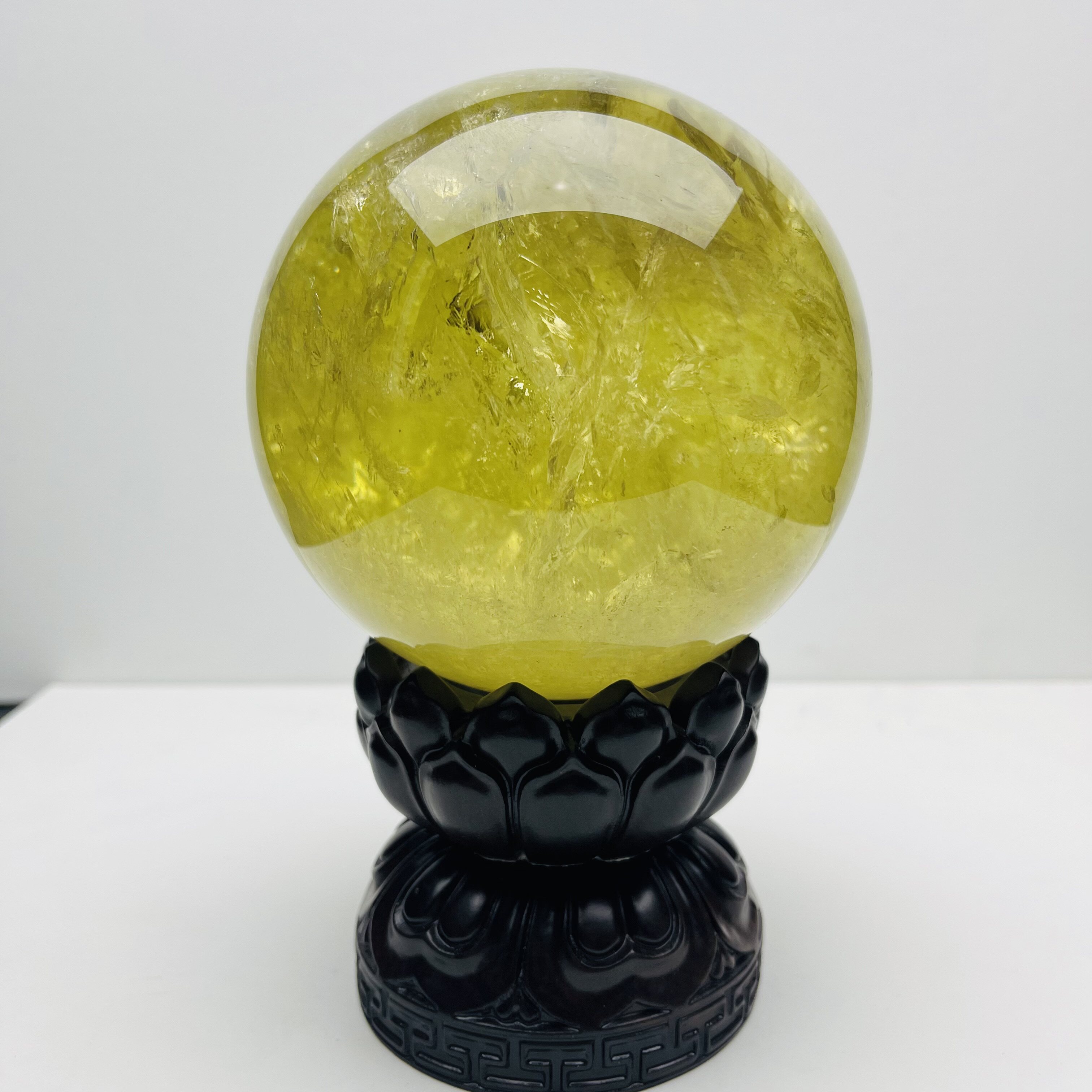 H92巴西天然黄水晶球金黄性价比款原石打磨招财进宝居家办公摆件