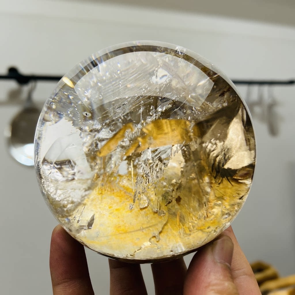 J95马达加斯加天然骸骨黄泥原石打磨水晶球居家办公店铺摆件礼品