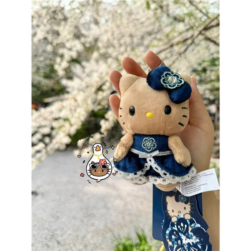 日本代购挂件50周年黑皮hellokitty蓝裙夏威夷公仔书包钥匙扣配饰