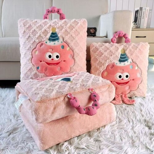 加厚保暖卡通可爱抱枕被子两用二合一毛毯车载靠垫办公室午休靠枕