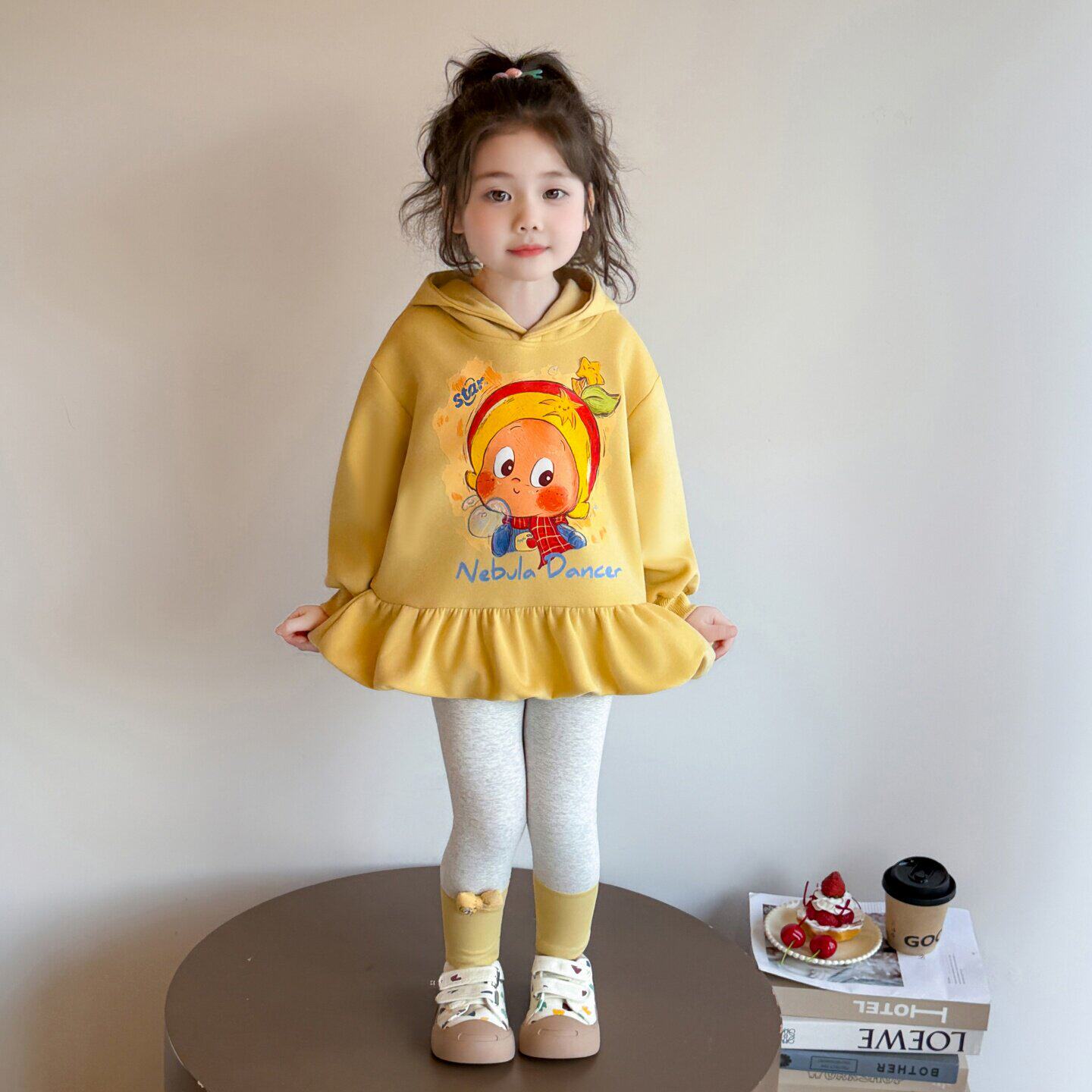 春装款女童套装打春秋韩系底裤人卫衣星星时髦2026儿童女宝超好看