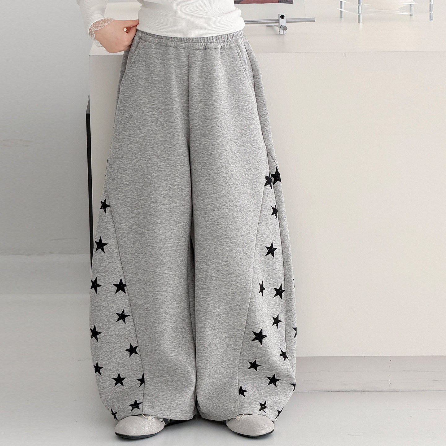 女大童阔腿好看卫裤裤超裤子新款星星灰色春季宽松2026长休闲弯刀