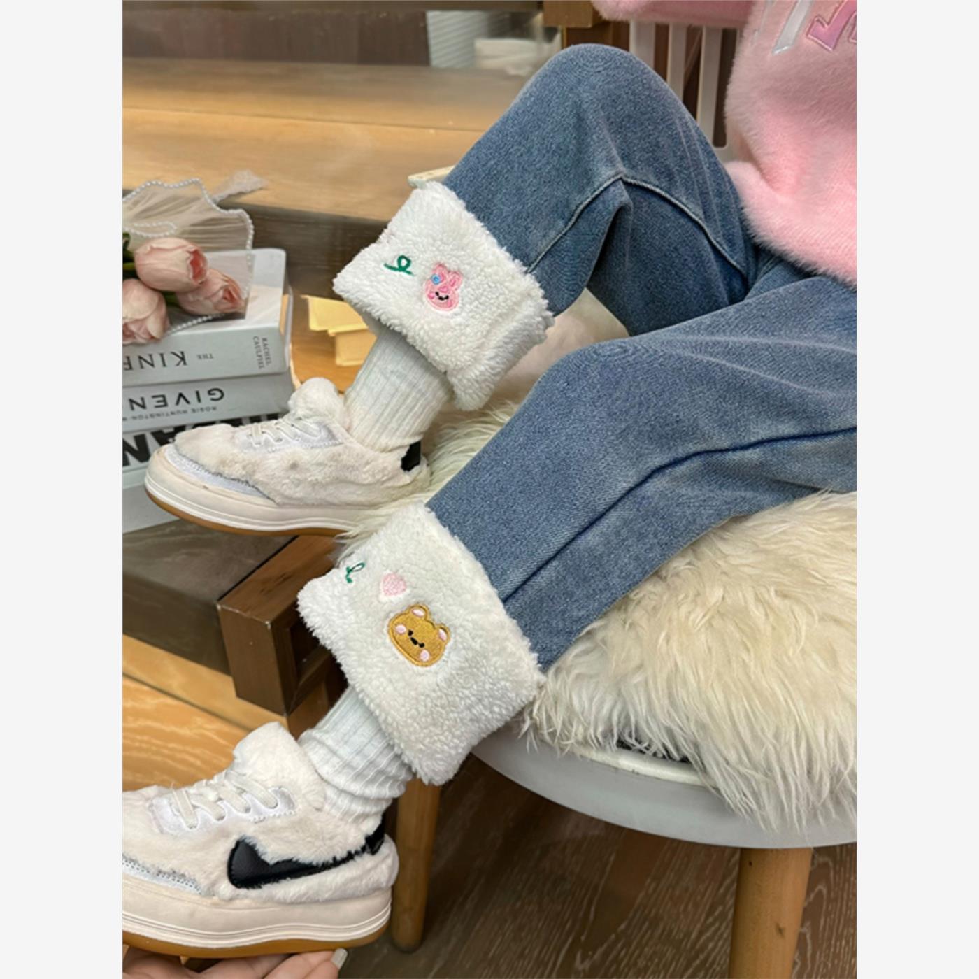 女宝宝卡通刺绣加绒牛仔
