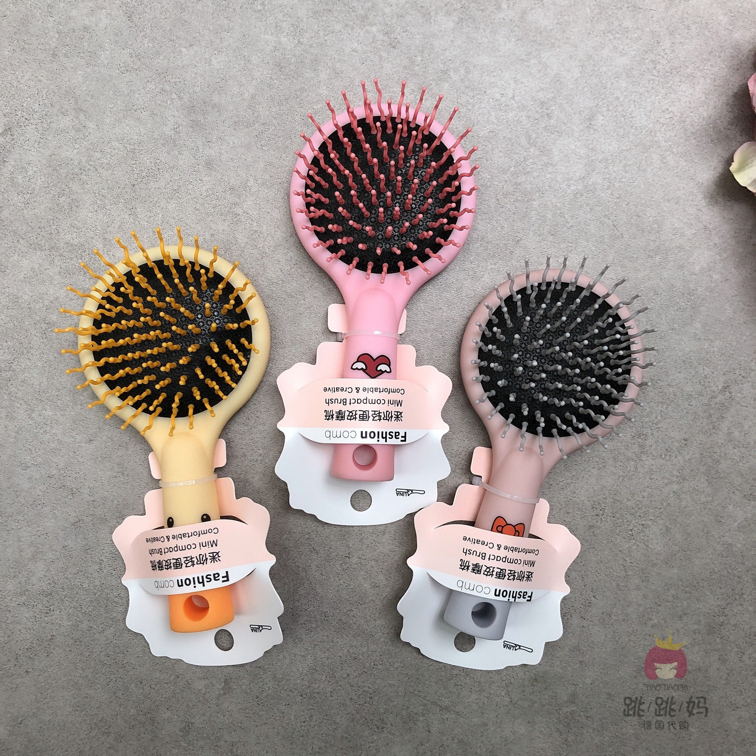 Lovely comb Sure Bag mirror go out Carry convenient lovely girl student Children combin the Family/Personal Cleaning Tools , Personal care cleaning appliances , Comb/Portable with a mirror , Comb/Makeup comb/Massage comb  category - from Buy2taobao.com to provide professional Taobao agent buy service