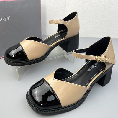 夏上新粗跟女鞋漆皮女鞋时装凉鞋
