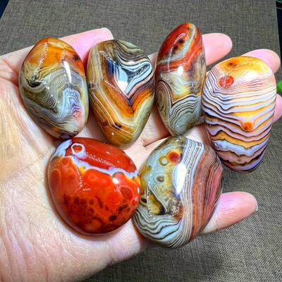 现货天然水晶缠丝玛瑙滚石大颗粒雨花石把玩水晶原石矿标鱼缸装饰