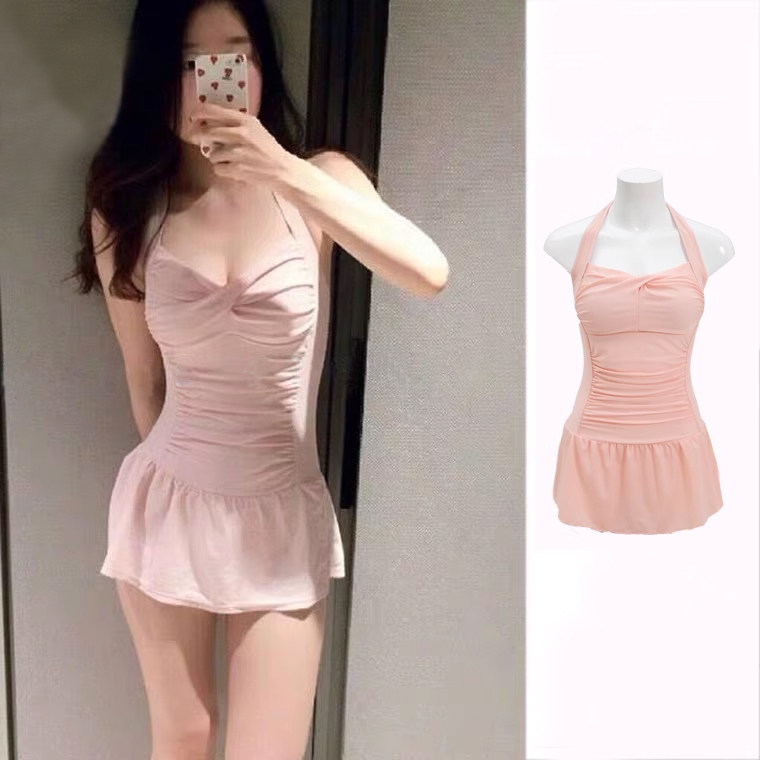 新款游泳衣女连体裙式小胸清新聚拢大码保守显瘦遮肚温泉度假泳装