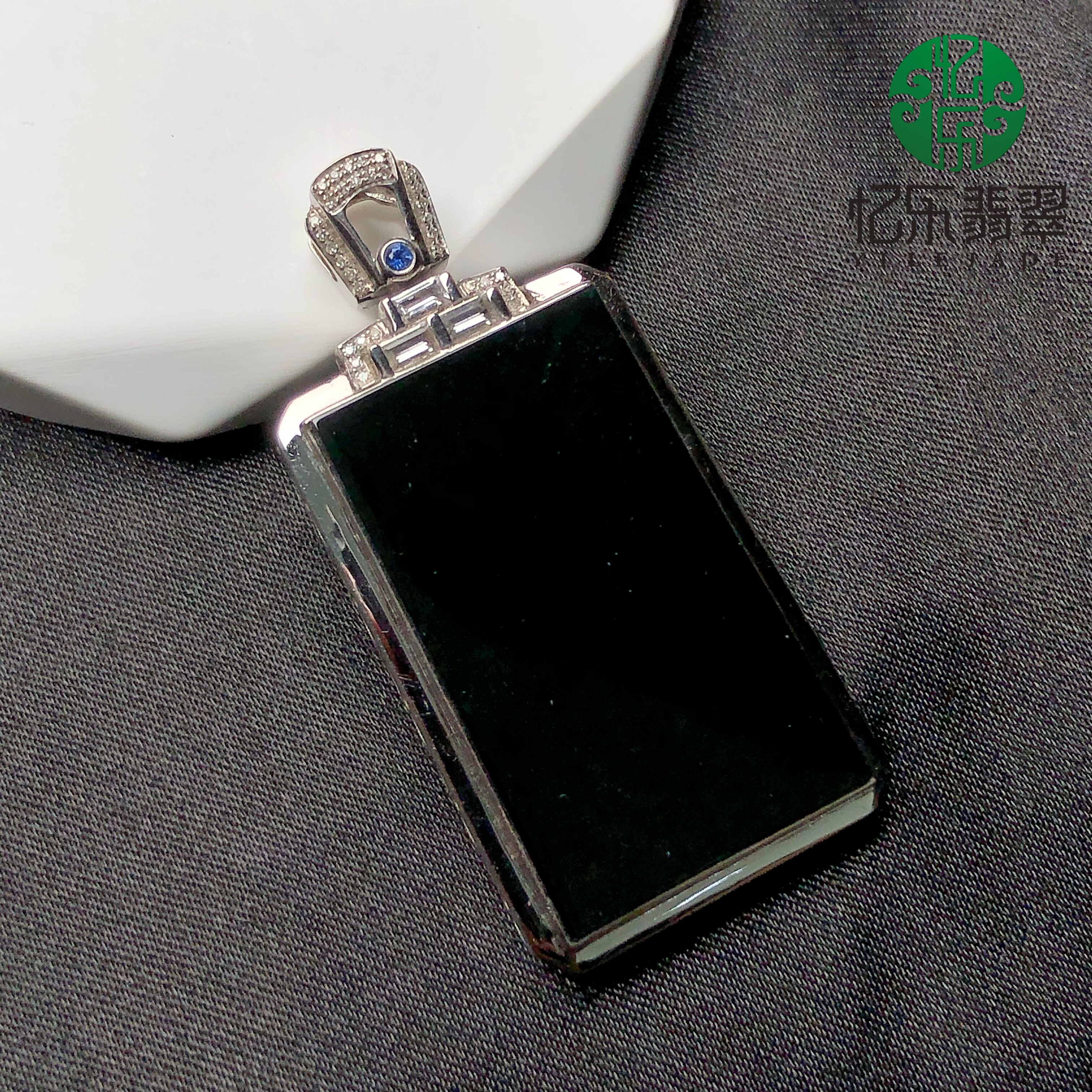 缅甸天然A货翡翠墨翠吊坠18k金镶嵌墨翠无事牌吊坠送男友送爸爸