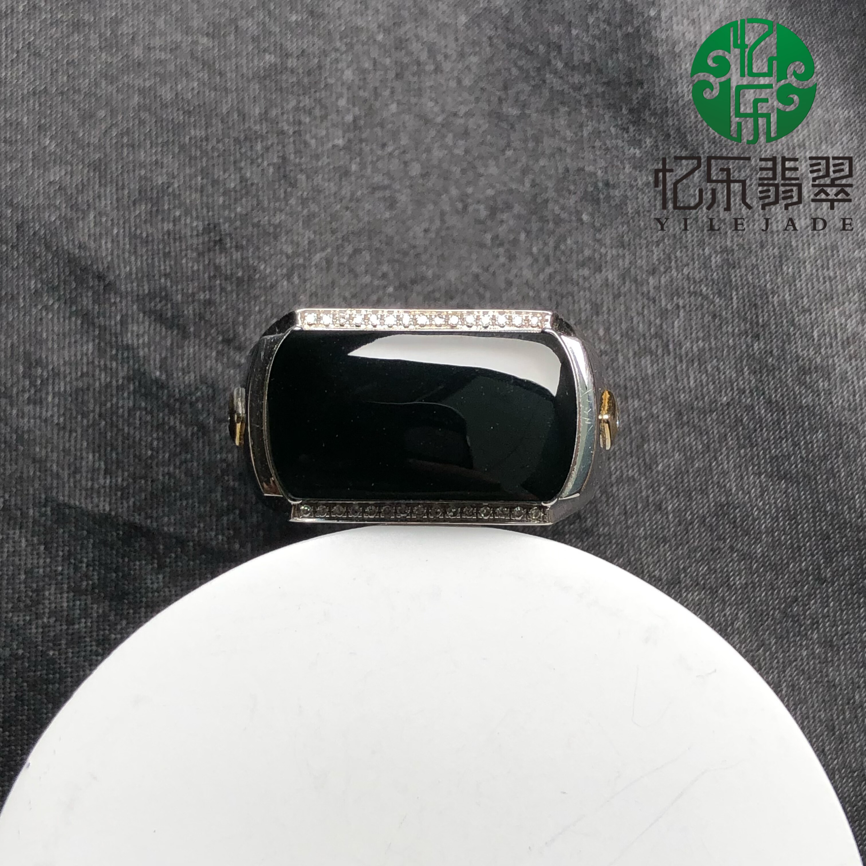 缅甸天然A货翡翠墨翠马鞍戒指18k金镶嵌马鞍戒送男友送兄弟送爸爸