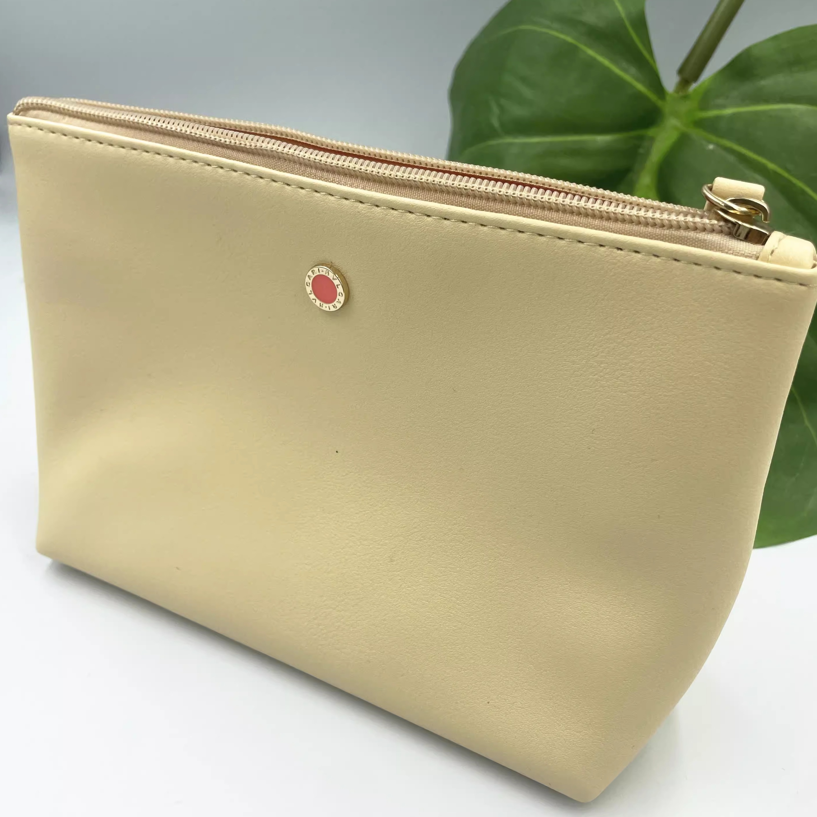 大牌皮质旅行手拿化妆包收纳包