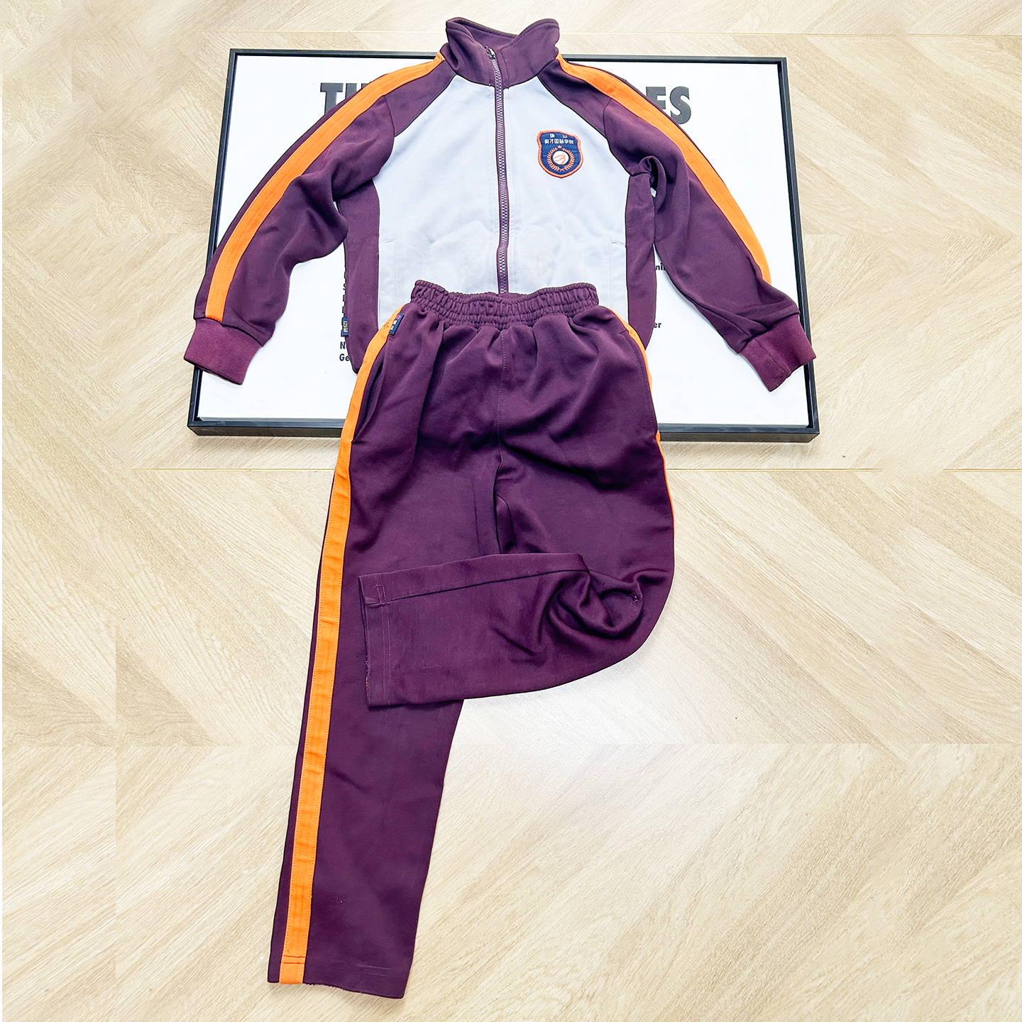 唐山英才国际学校学生校服深紫色