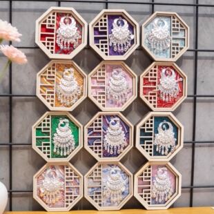 贵州千户苗寨文创手工旅游纪念品凤凰古城苗族文创冰箱贴地摊批发